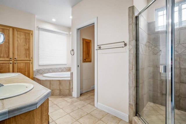 3815 Lakeview Dr, Placerville, CA 95667