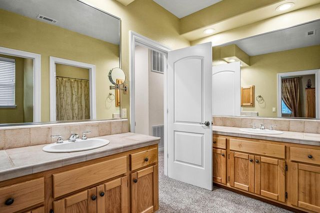 3815 Lakeview Dr, Placerville, CA 95667