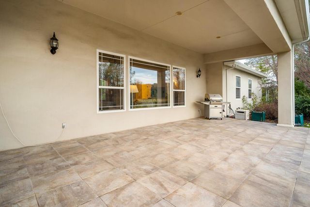 3815 Lakeview Dr, Placerville, CA 95667