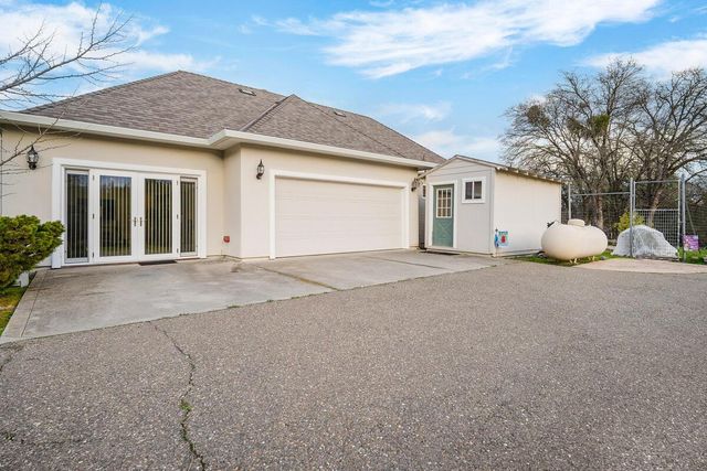 3815 Lakeview Dr, Placerville, CA 95667