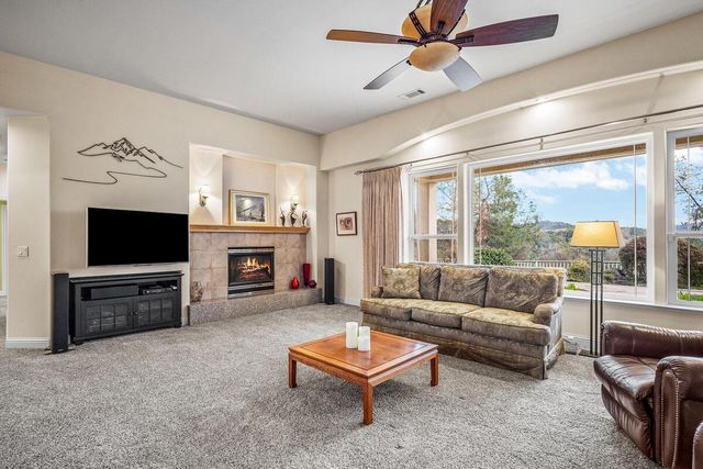 3815 Lakeview Dr, Placerville, CA 95667