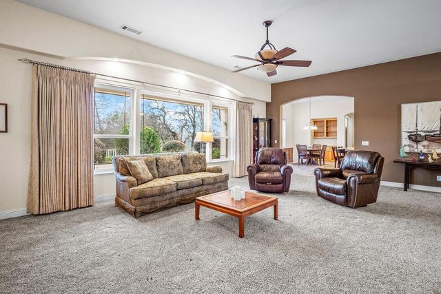 3815 Lakeview Dr, Placerville, CA 95667