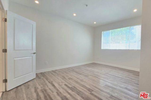1470 S Canfield Avenue 101, Los Angeles, CA 90035