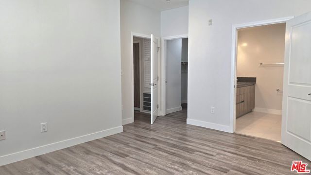 1470 S Canfield Avenue 101, Los Angeles, CA 90035