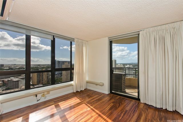 5333 Likini Street 2302, Honolulu, HI 96818