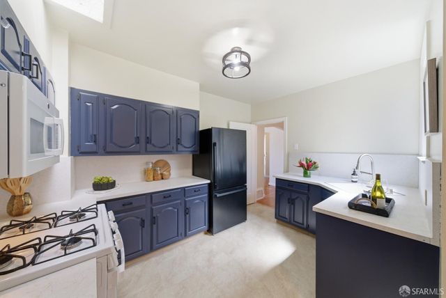 115 Santa Rosa Avenue, San Francisco, CA 94112