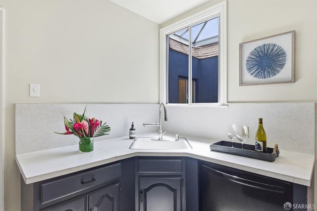 115 Santa Rosa Avenue, San Francisco, CA 94112