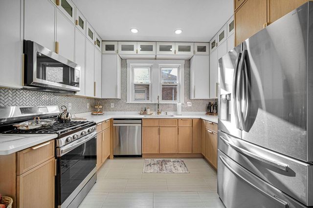 1828 Stanton Avenue, Whiting, IN 46394