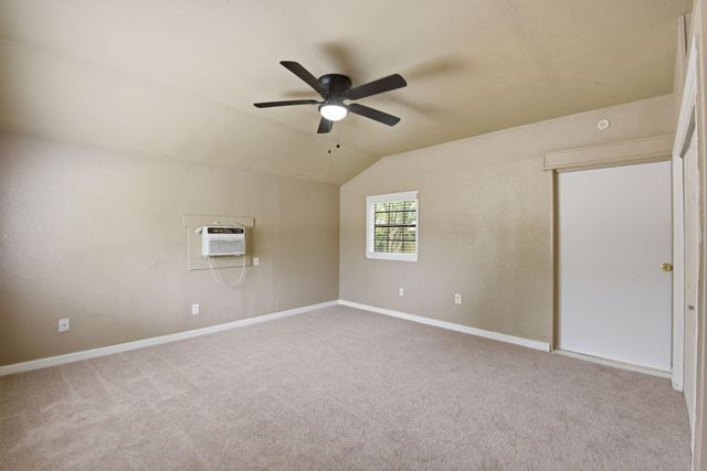 1109 E Walker Street, League City, TX 77573