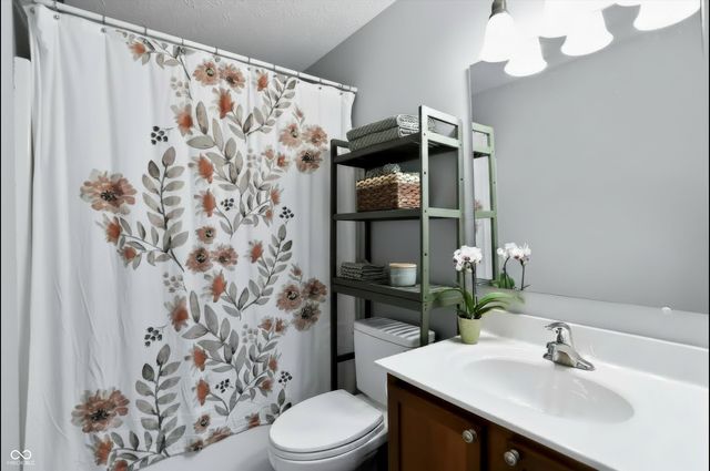 3415 Aylesford Lane, Indianapolis, IN 46228