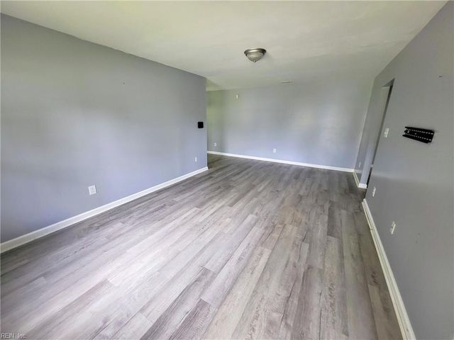 4 Roy CT, Hampton, VA 23666