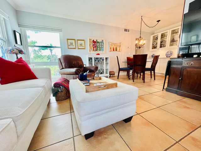 234 Hibiscus Ave Apt 271, Lauderdale By The Sea, FL 33308