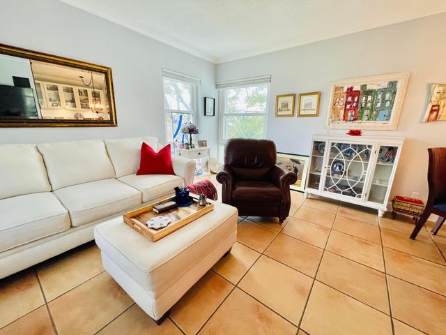 234 Hibiscus Ave Apt 271, Lauderdale By The Sea, FL 33308