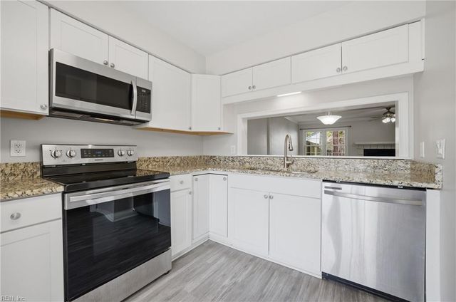 4606 Stonebridge Lane, Virginia Beach, VA 23462