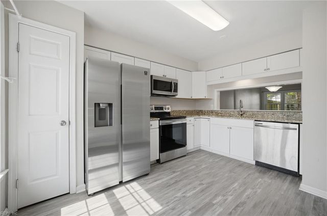 4606 Stonebridge Lane, Virginia Beach, VA 23462