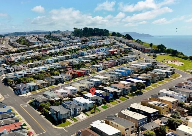 23 Fernwood Avenue, Daly City, CA 94015