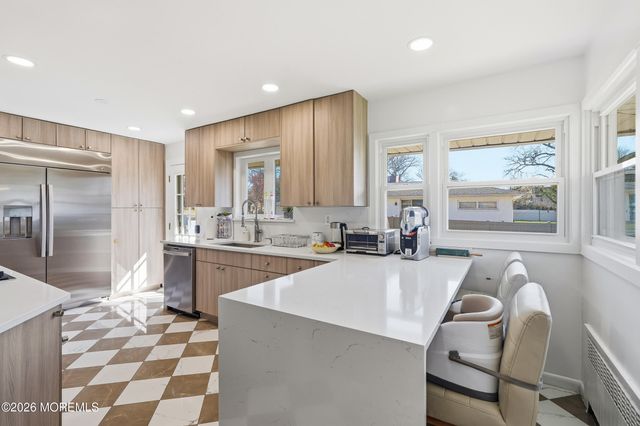 227 Chatham Avenue, Oakhurst, NJ 07755