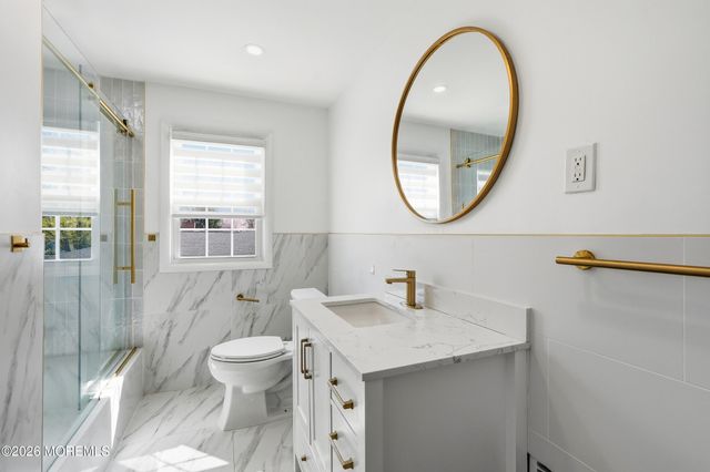 227 Chatham Avenue, Oakhurst, NJ 07755