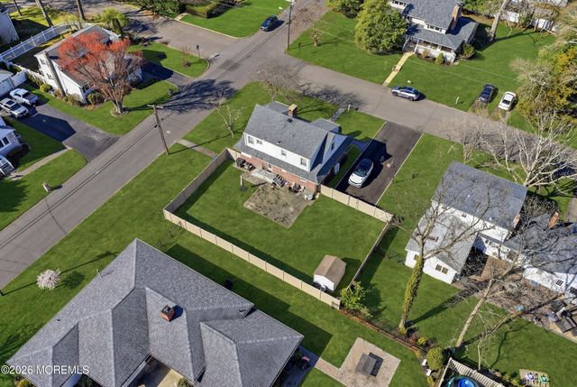 227 Chatham Avenue, Oakhurst, NJ 07755