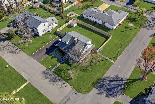 227 Chatham Avenue, Oakhurst, NJ 07755