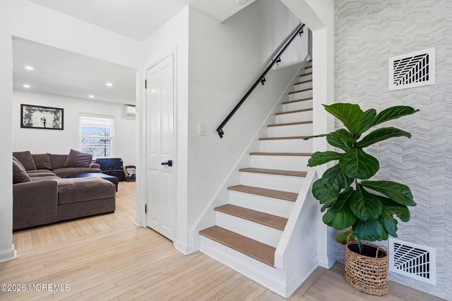 227 Chatham Avenue, Oakhurst, NJ 07755