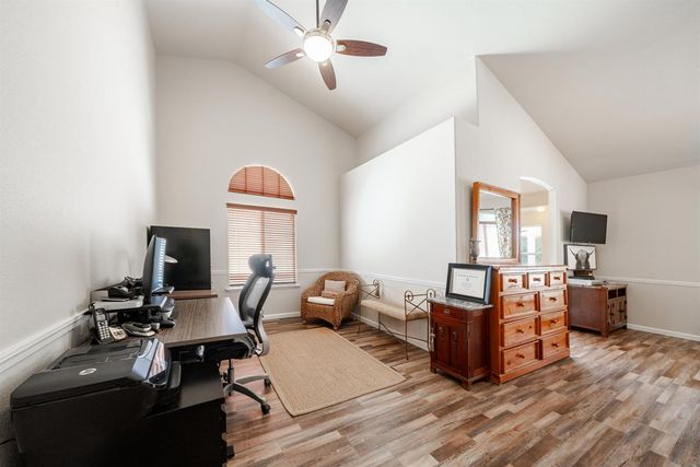 1774 N Homsy Avenue, Clovis, CA 93619