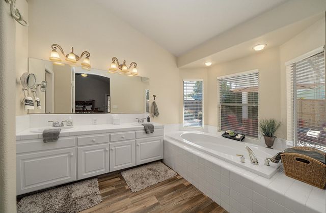 1774 N Homsy Avenue, Clovis, CA 93619