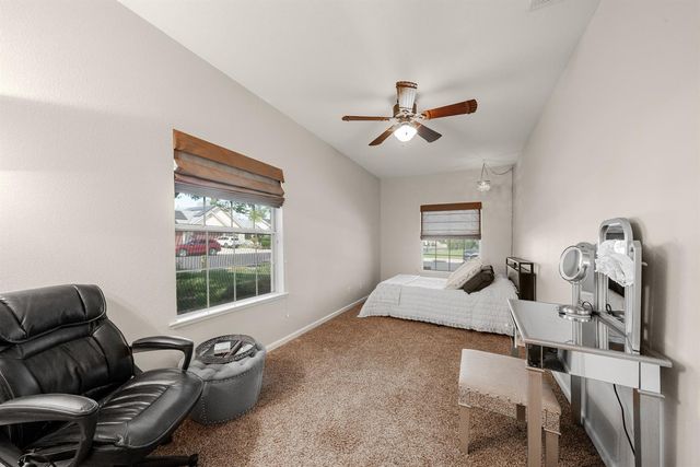 1774 N Homsy Avenue, Clovis, CA 93619