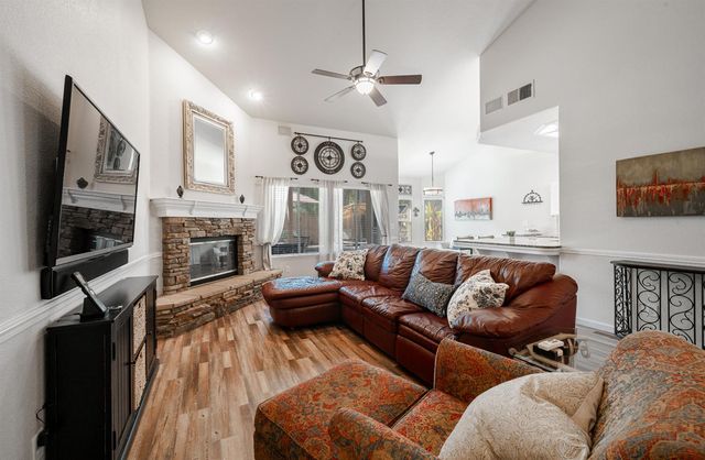 1774 N Homsy Avenue, Clovis, CA 93619