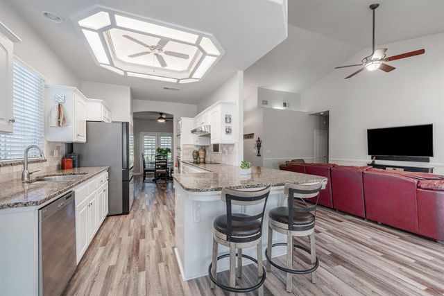 1774 N Homsy Avenue, Clovis, CA 93619