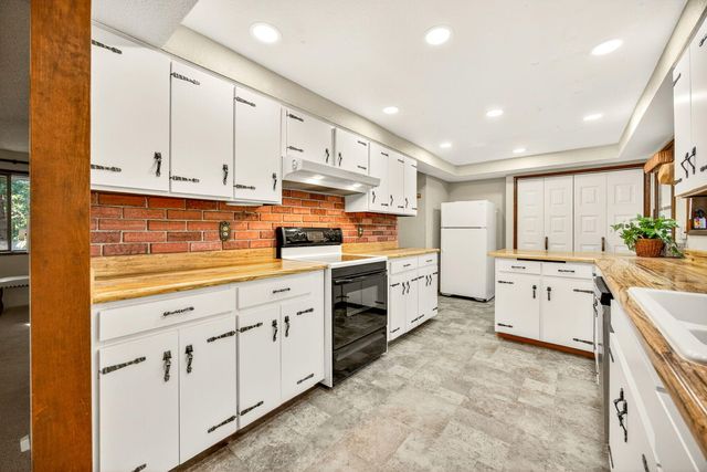 7900 Redwood Highway, Grants Pass, OR 97527