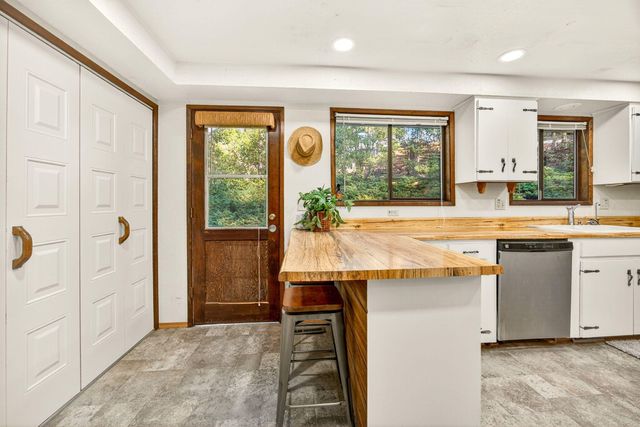 7900 Redwood Highway, Grants Pass, OR 97527