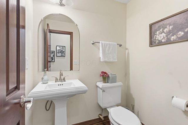 1633 Sunflower Street, Lewis Center, OH 43035