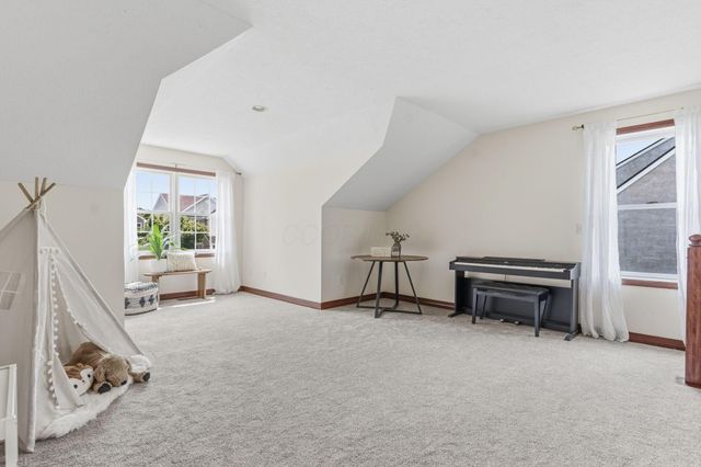1633 Sunflower Street, Lewis Center, OH 43035