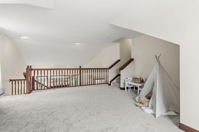 1633 Sunflower Street, Lewis Center, OH 43035