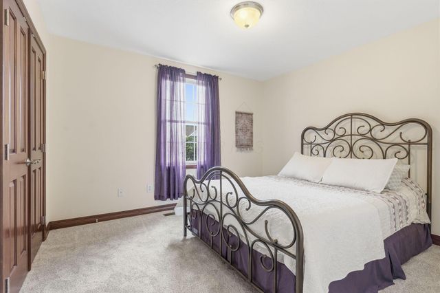 1633 Sunflower Street, Lewis Center, OH 43035