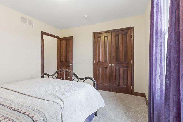 1633 Sunflower Street, Lewis Center, OH 43035