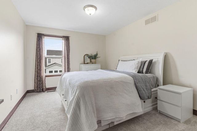 1633 Sunflower Street, Lewis Center, OH 43035