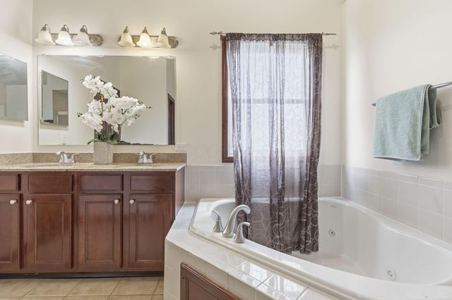 1633 Sunflower Street, Lewis Center, OH 43035