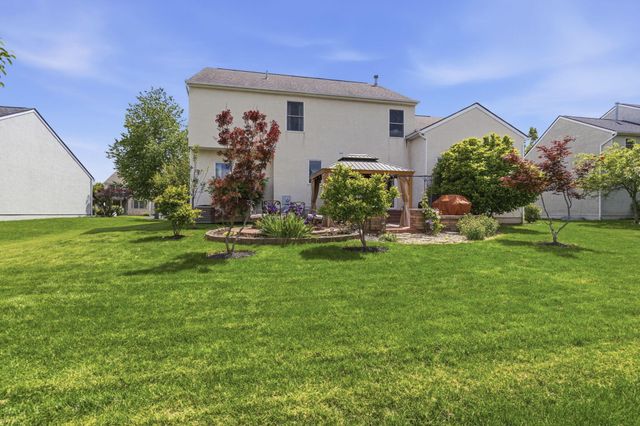 1633 Sunflower Street, Lewis Center, OH 43035
