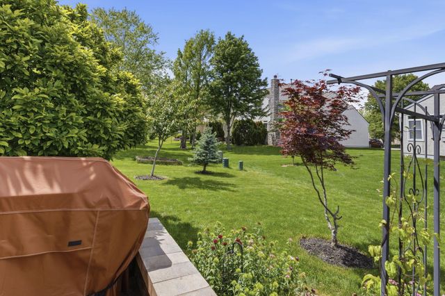 1633 Sunflower Street, Lewis Center, OH 43035