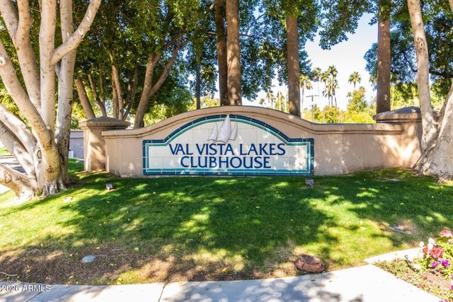 1522 E BEACON Drive, Gilbert, AZ 85234