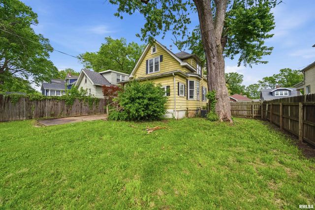 2701 N DECHMAN Avenue, Peoria, IL 61603