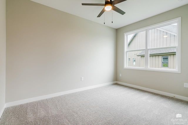 5414 Nicklaus Circle, Manhattan, KS 66503