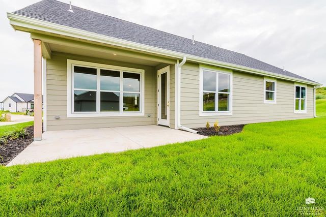 5414 Nicklaus Circle, Manhattan, KS 66503