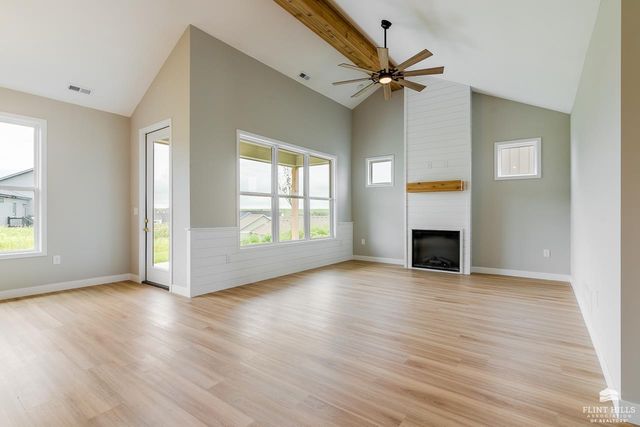 5414 Nicklaus Circle, Manhattan, KS 66503