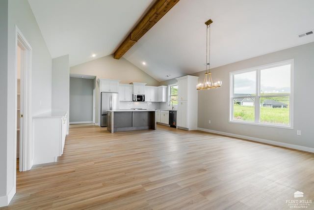 5414 Nicklaus Circle, Manhattan, KS 66503