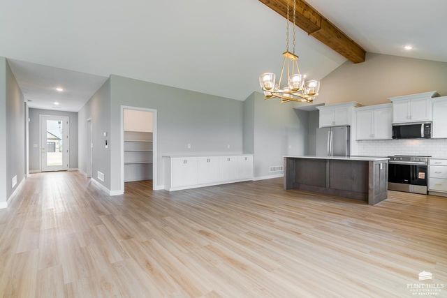 5414 Nicklaus Circle, Manhattan, KS 66503