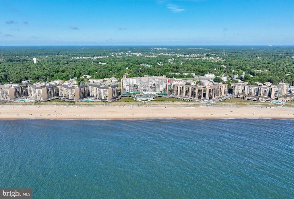 810 HARBOUR HOUSE RD #810, Bethany Beach, DE 19930