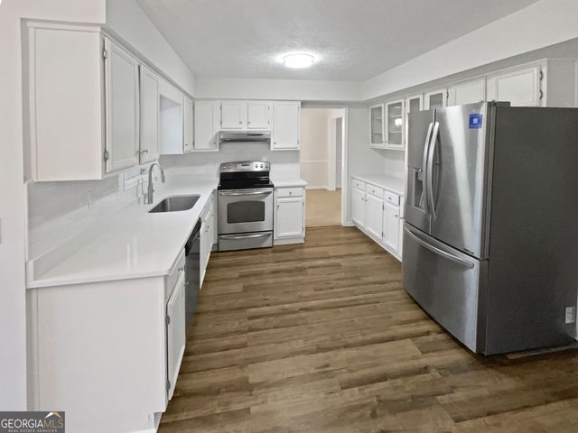 1800 Welmington Way, Peachtree City, GA 30269